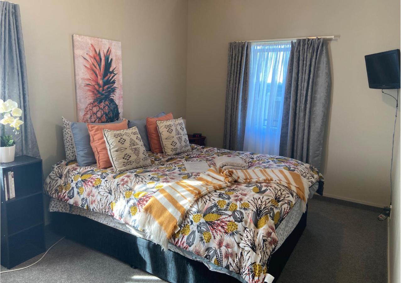 Bed and Breakfast Warm On Waterloo Palmerston North Exterior foto